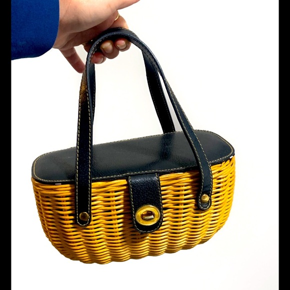 Small Rattan Wicker Purse - Picture 7 of 7